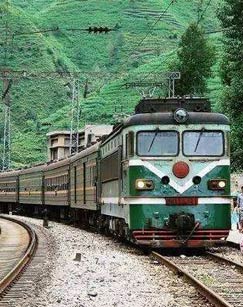 乘着绿皮车去旅行